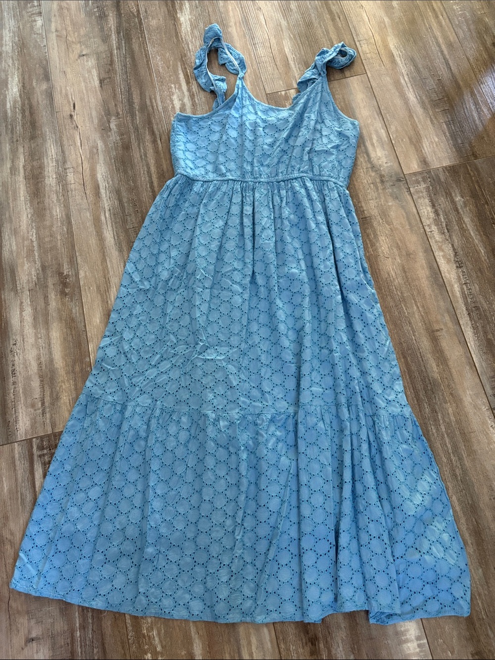 Jessica Simpson Tiered, Sleeveless, Light Blue, Eyelet Maxi Dress large